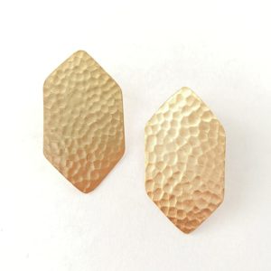 Hiratekinternational Earring