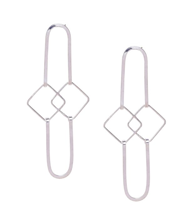 Hiratekinternational artificial earrings